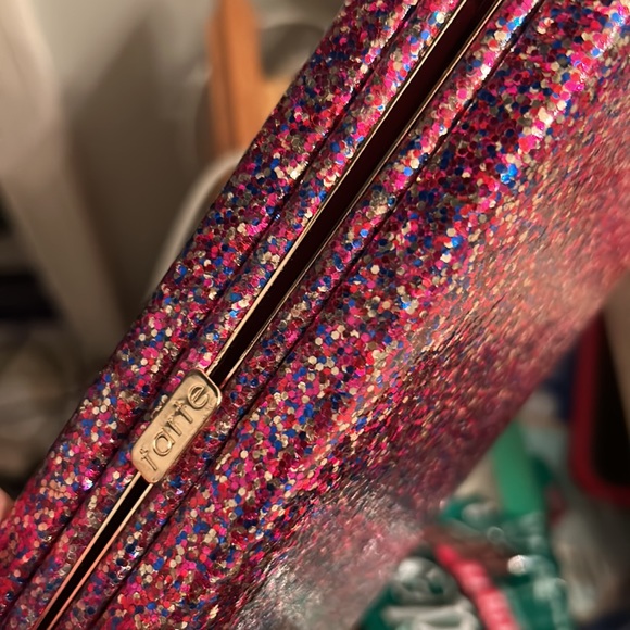 VALENTINES DAY! Tarte Life of the Party Clutch Case GLITTER GALORE! - Picture 4 of 10